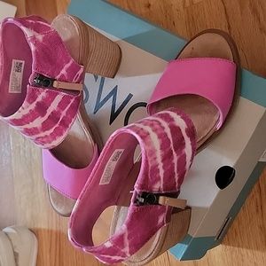 Toms chunky heel tye dye pink shoes